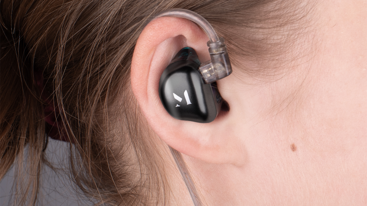 iem100-1728896164066.jpg